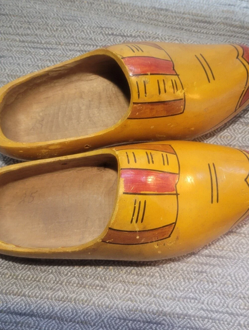 DUTCH CLOGS WOODEN WOOD HANDCARVED HANDPAINTED HOLLAND  Yellow Red